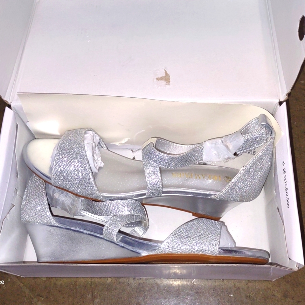 Women's fashionable shoes